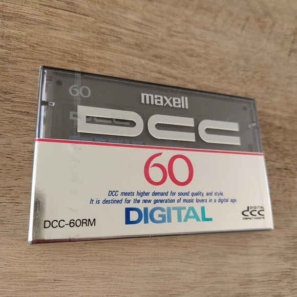 MAXELL DCC Digital Compact Cassette - Picture 7 of 7